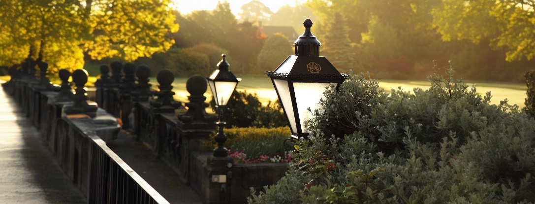 Einzelne Lampenschirme aus Aluminium, Messing, Kupfer oder Gusseisen