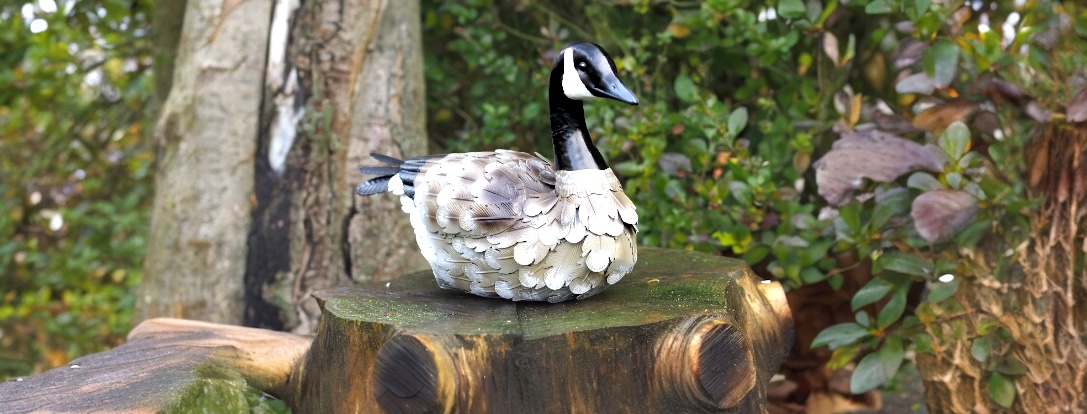 Sierlijke tuinbeelden - metalen dierenbeelden