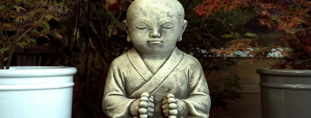 Mönchsstatuen bei Houseandgarden.shop