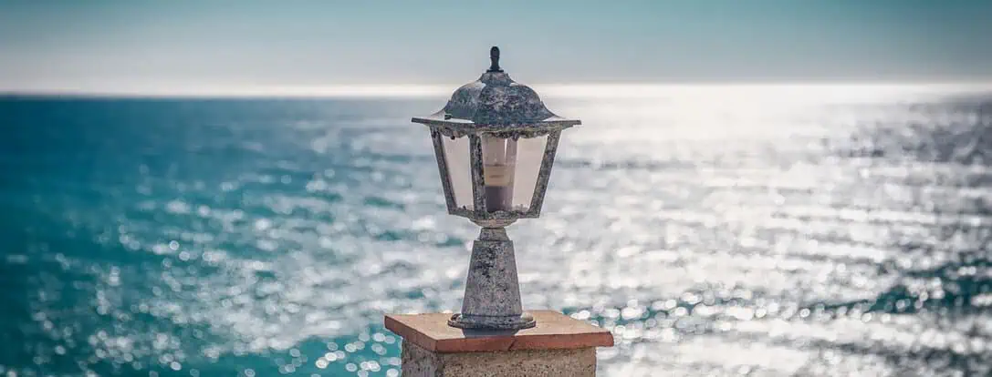 Lampadaires : lampes d'extérieur sur pied bas - classique