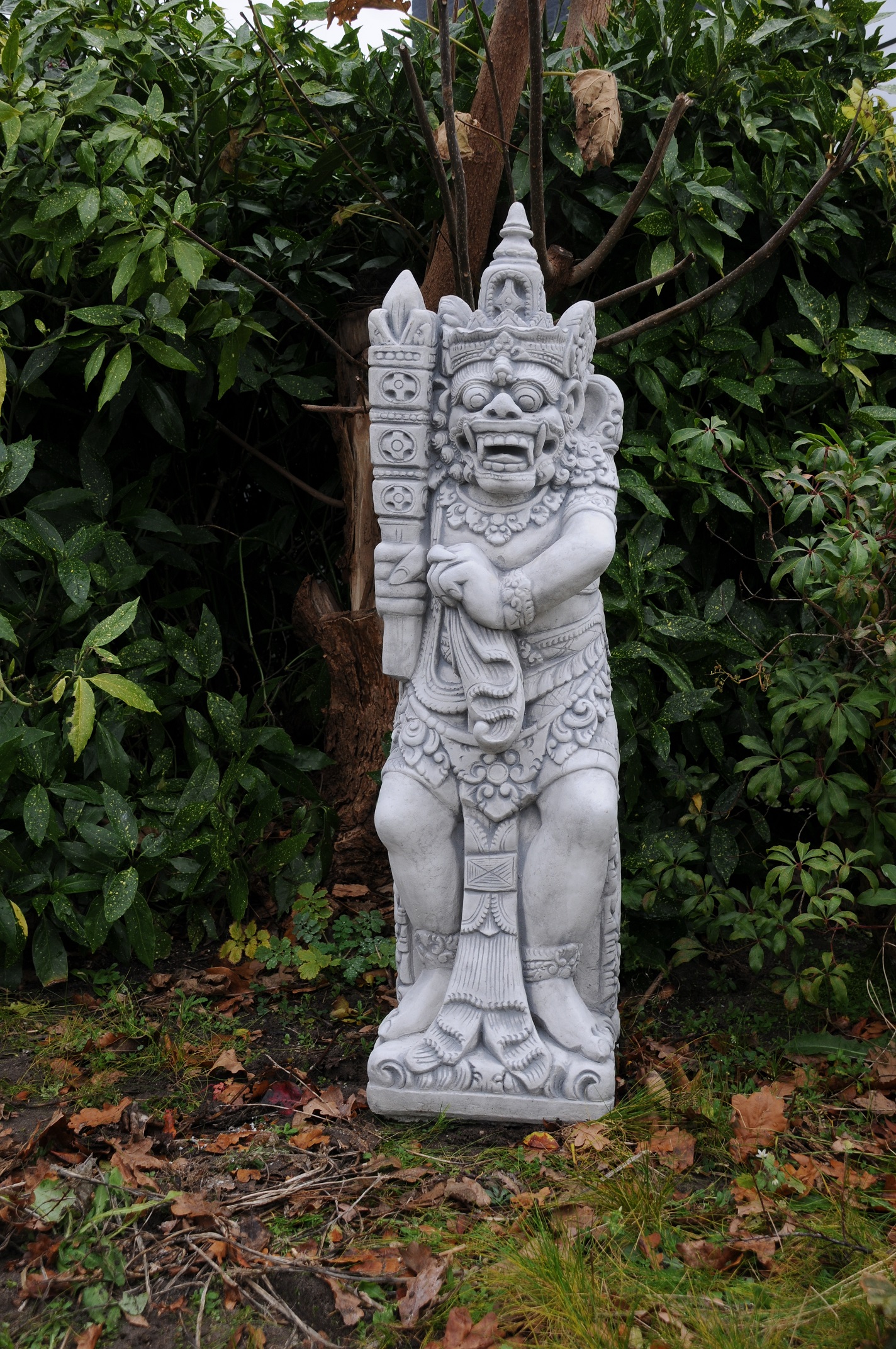 Tempelwächter-Torhüter, balinesische Statuen