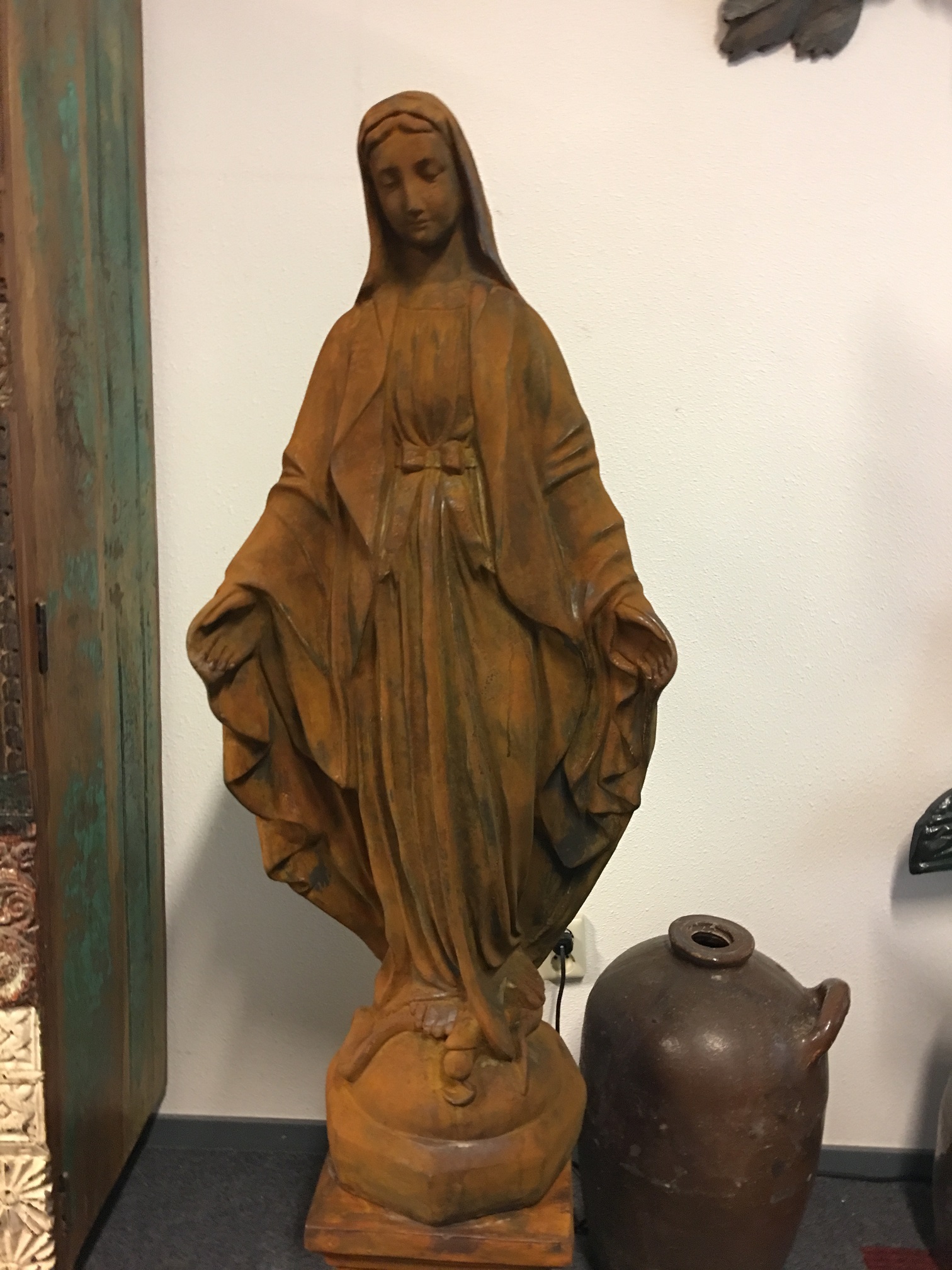 Mutter Maria / Mutter Maria, große Vollstein-Oxyd-Statue