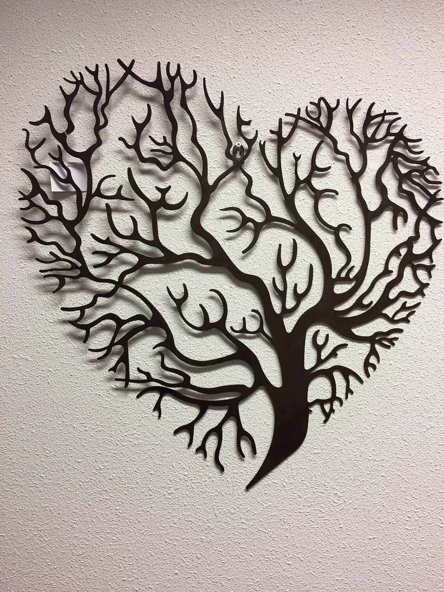 Prachtige levensboom in hartvorm, wandornament, metaal bruin.