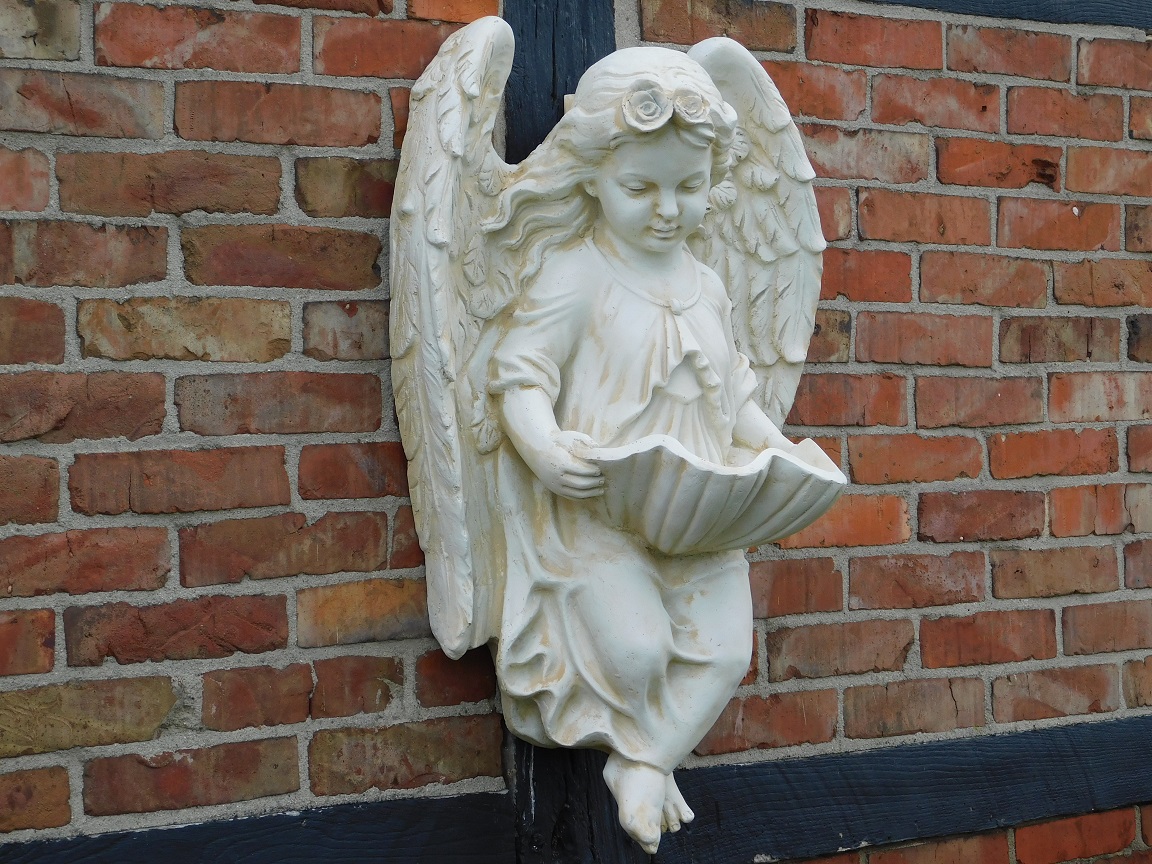 Engel mit Schale - Polystone - Wanddekoration