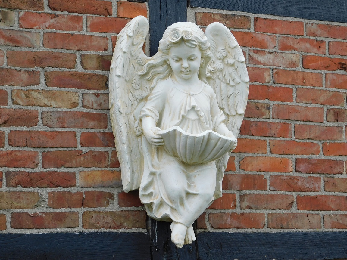 Engel mit Schale - Polystone - Wanddekoration