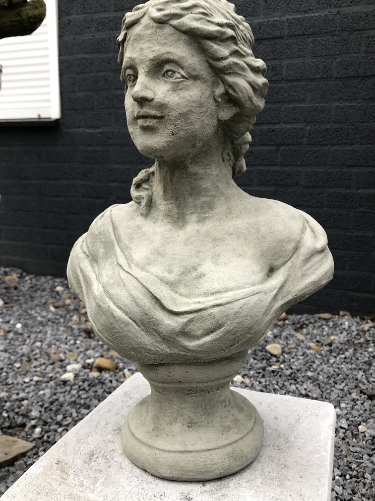 Buste van Diana, vrouwelijke buste, sculptuur / figuur van Diana