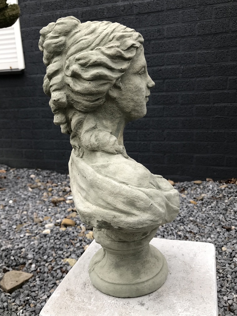 Buste van Diana, vrouwelijke buste, sculptuur / figuur van Diana