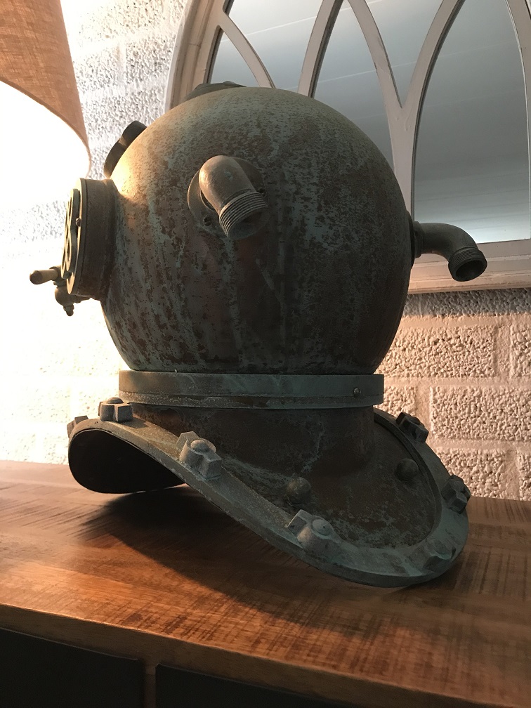 Robuuste duikhelm, gemaakt van ijzer - 'ANCHOR ENGINEERING 1921'