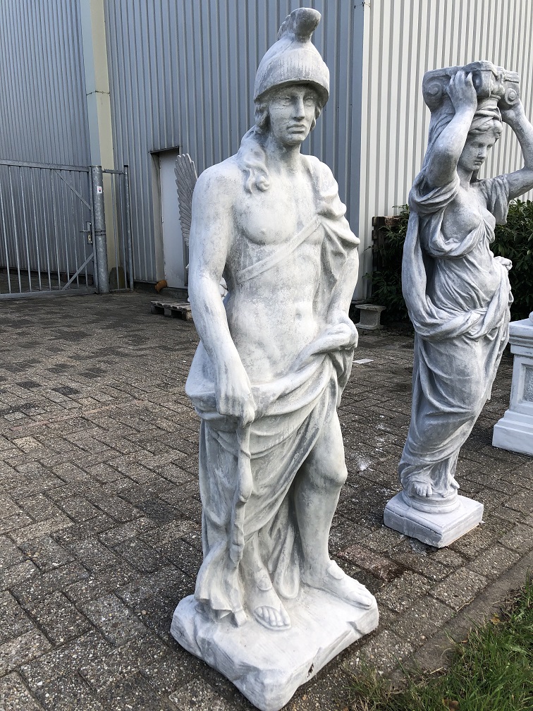 Prachtig tuinbeeld steen van Achilles
