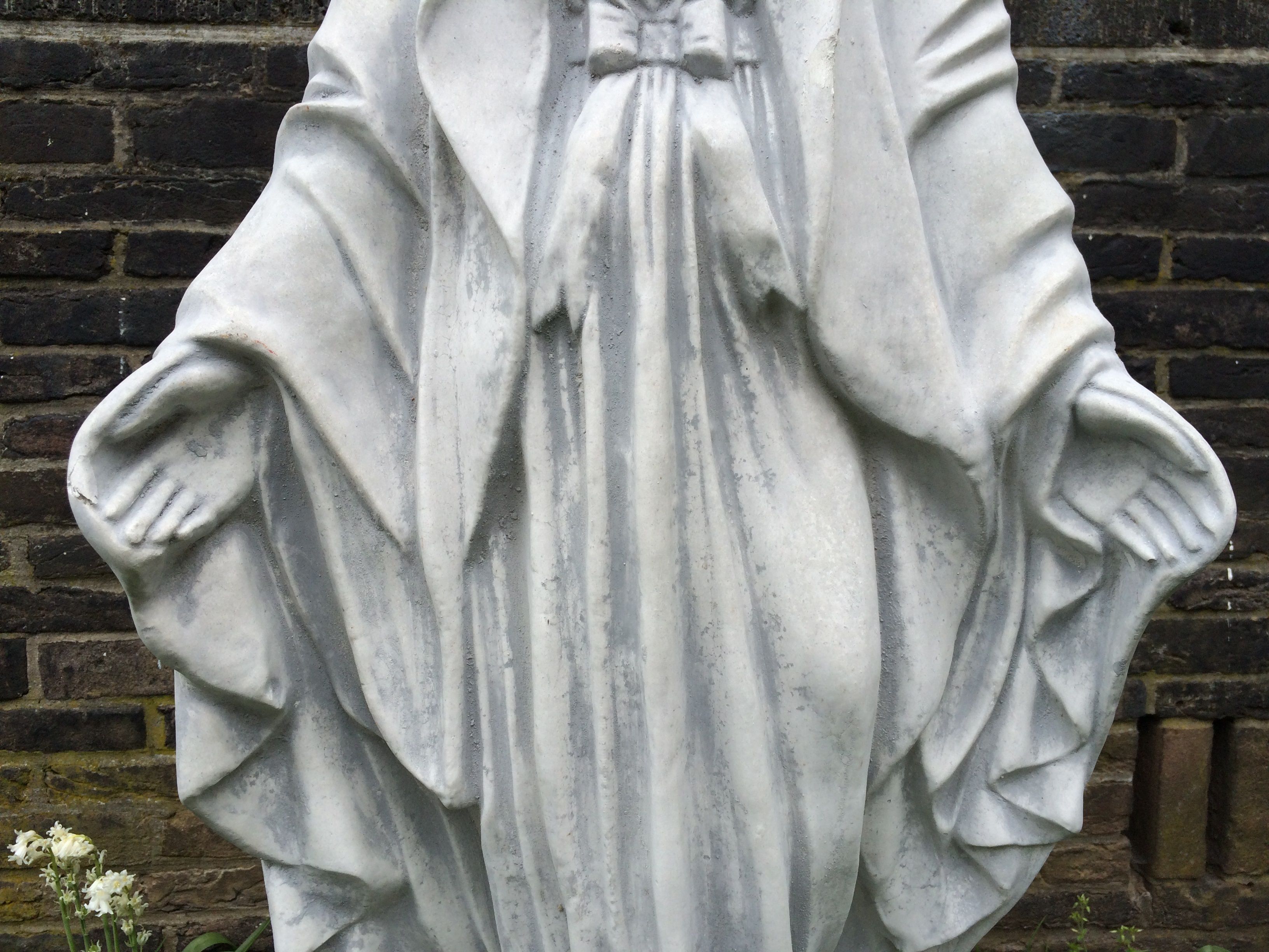 Große Maria Garten Statue, massivem Steinguss, schön detaillierte Statue.
