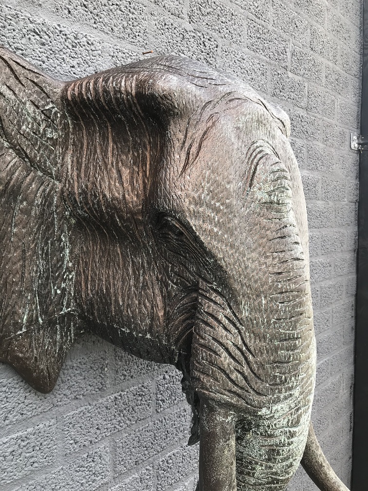 Großes Wandornament eines Elefanten, Kupferoptik!