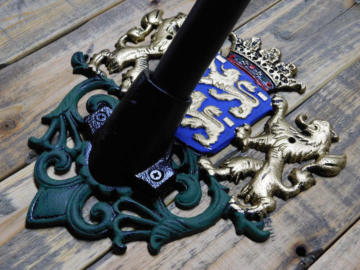 Royal Fahnenmasthalter - Gusseisen - In Farbe