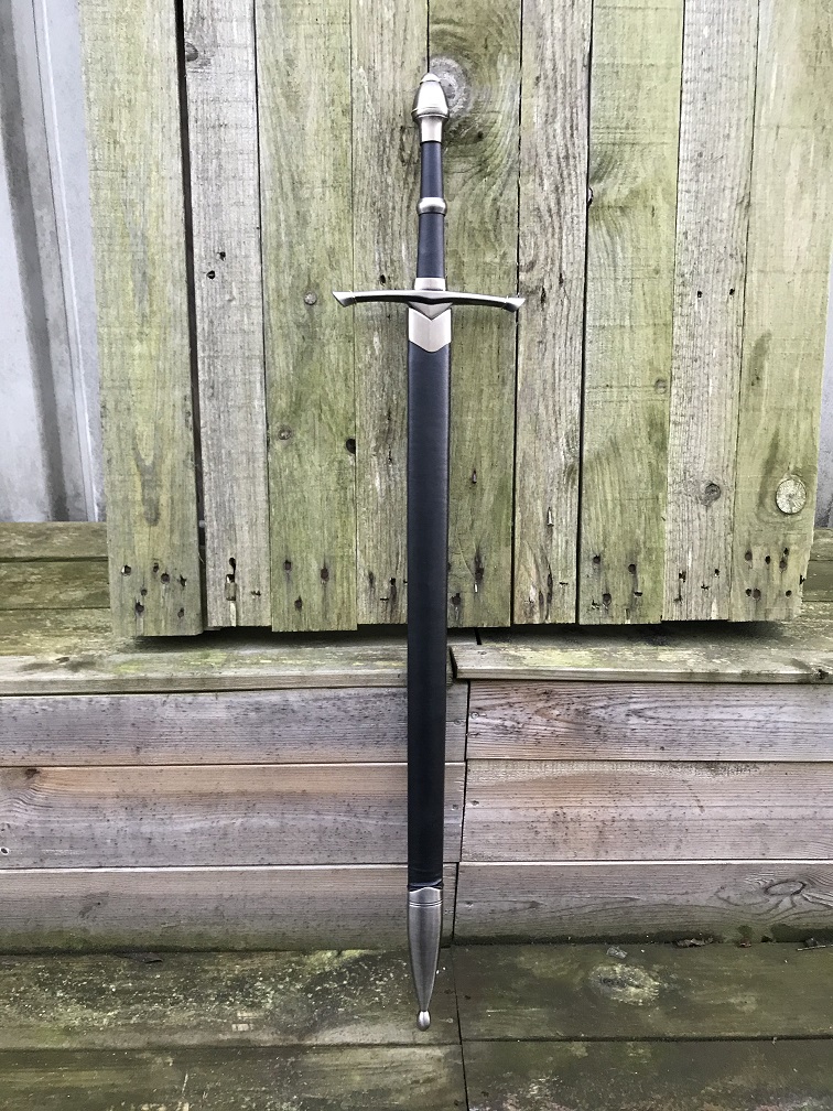 Decoratief stijlvol zwaard, met fraai handvat, ridder zwaard