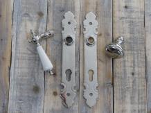 Nikkel PZ92-deurset met porseleinen ivoor kleurig handvat - Exquisit-deurfitting met knop.