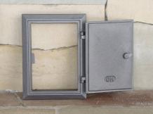 Porte de nettoyage en fonte avec serrure, non traitée en couleur