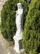 Maria - op sokkel - steen - 129 cm - klassiek - in detail