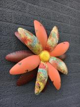 Metallblume - rot/rosa - Wanddekoration - Vintage