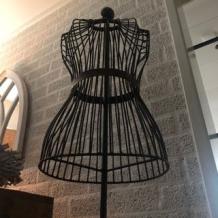 Mannequin élégant, robe-reine, acier, buste de femme