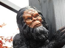 Singe - statue animalière - décoration murale - détournant les yeux - noir/marron