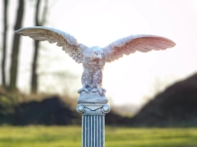 Adler XXL auf Sockel - 160 cm - Garten Statue Stein