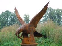 Aigle - sur socle rond - fonte - 135 cm - antique