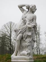 Dionysos - Bacchus - auf Sockel - Stein - 200 cm - klassisch