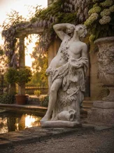 Tuinbeeld Bacchus - groot Romeins figuur - klassiek steen
