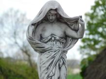 Femme en robe - statue en pierre - 80 cm - détaillée