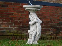 Enfant au poisson - statue en pierre - 53 cm - sortie d'eau - blanc
