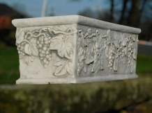 Jardinière avec grappes de raisin – 70 cm de large – pierre classique
