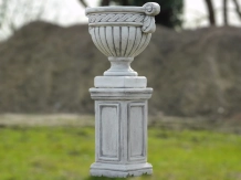 Pot de fleurs sur pied – 90 cm – forme gobelet classique – pierre