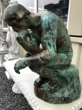 De Denker beeld – Gietijzer – 72 cm – Bronskleurige patina