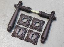 Ensemble de ferrures pour portes de chambres - BB - fer - rouge/brun rouillé