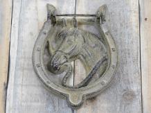 Heurtoir de porte en fer à cheval avec image d'un cheval