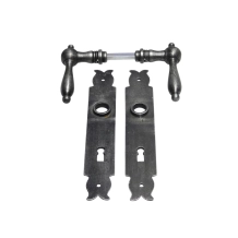 Gietijzeren set deurbeslag - klinken en platen (BB 72)