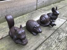 Lot de 4 : écureuil, hérisson, escargot et lapin - fonte