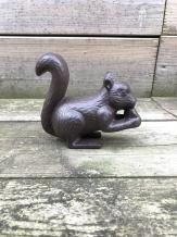 Eichhörnchen - Gusseisenstatue - 12 cm - braun - im Detail