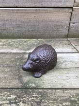 Egel - gietijzeren beeld - 11 cm - bruin - gedetailleerd