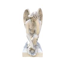 Knielende engel - stenen beeld - 82 cm - met krans
