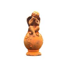 Engel op bol - gietijzer - 20 cm - oxide - decoratie