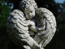 Ange avec ailes - statue en pierre - 110 cm - sur socle