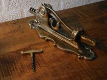 Ouvre-bouteille mural – tire-bouchon à levier – laiton patiné