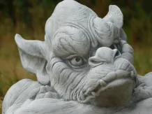 Gargoyle tuinbeeld – groot stenen figuur – 42 cm breed