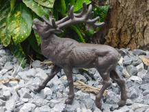 Cerf - fonte - 21 x 22 cm - marron - détaillé