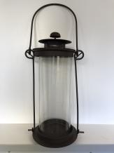 Lanterne tempête robuste, en métal et verre, très jolie !