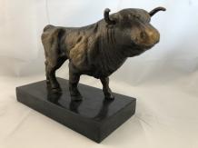 Stier - Metallstatue - 29 cm - bronzefarben - im Detail