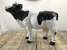 Schöne Polystone-Skulptur einer Milchkuh schwarz-bond