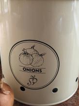 Belle boîte de conservation décorative pour les oignons