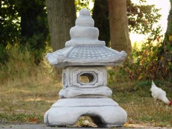 Einmalig: Japanische Gartenlaterne – 55 cm – Stein