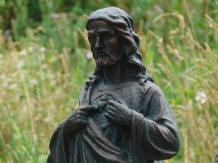 Jesus - Polystone - 82 cm - dunkle Farben - im Detail